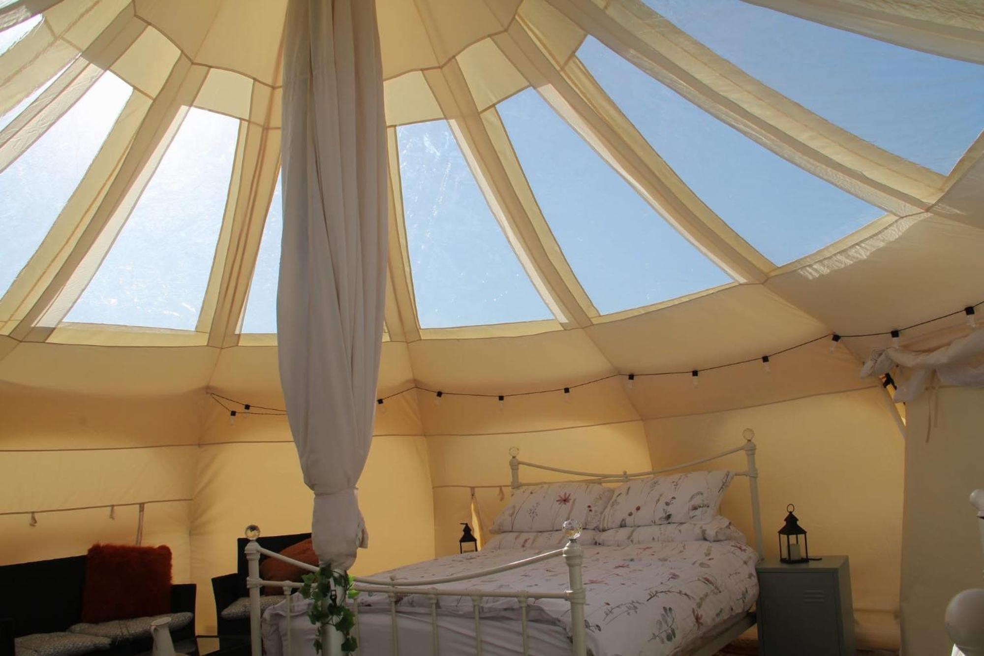 Tal-Y-Fan Farm 6M Stargazer Tent Bridgend  Kültér fotó